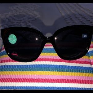 Just in time for the days of spring. Bi-Focal.Palmetto Peepers with 2.50 readers